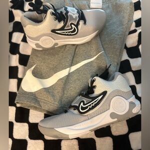 NEW Nike KD Trey 5 X White/Black/Wolf Grey DD9538-102 Basketball Shoes Sz 10.5